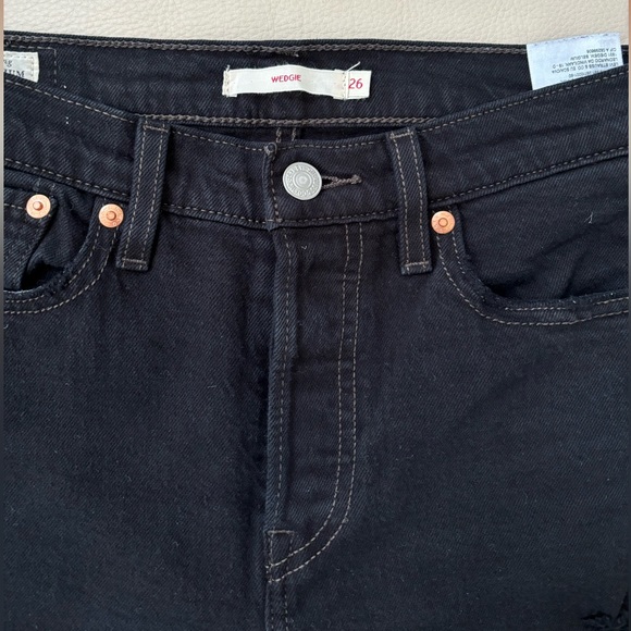 LEVIS WEDGIE BLK JEANS - Picture 2 of 7